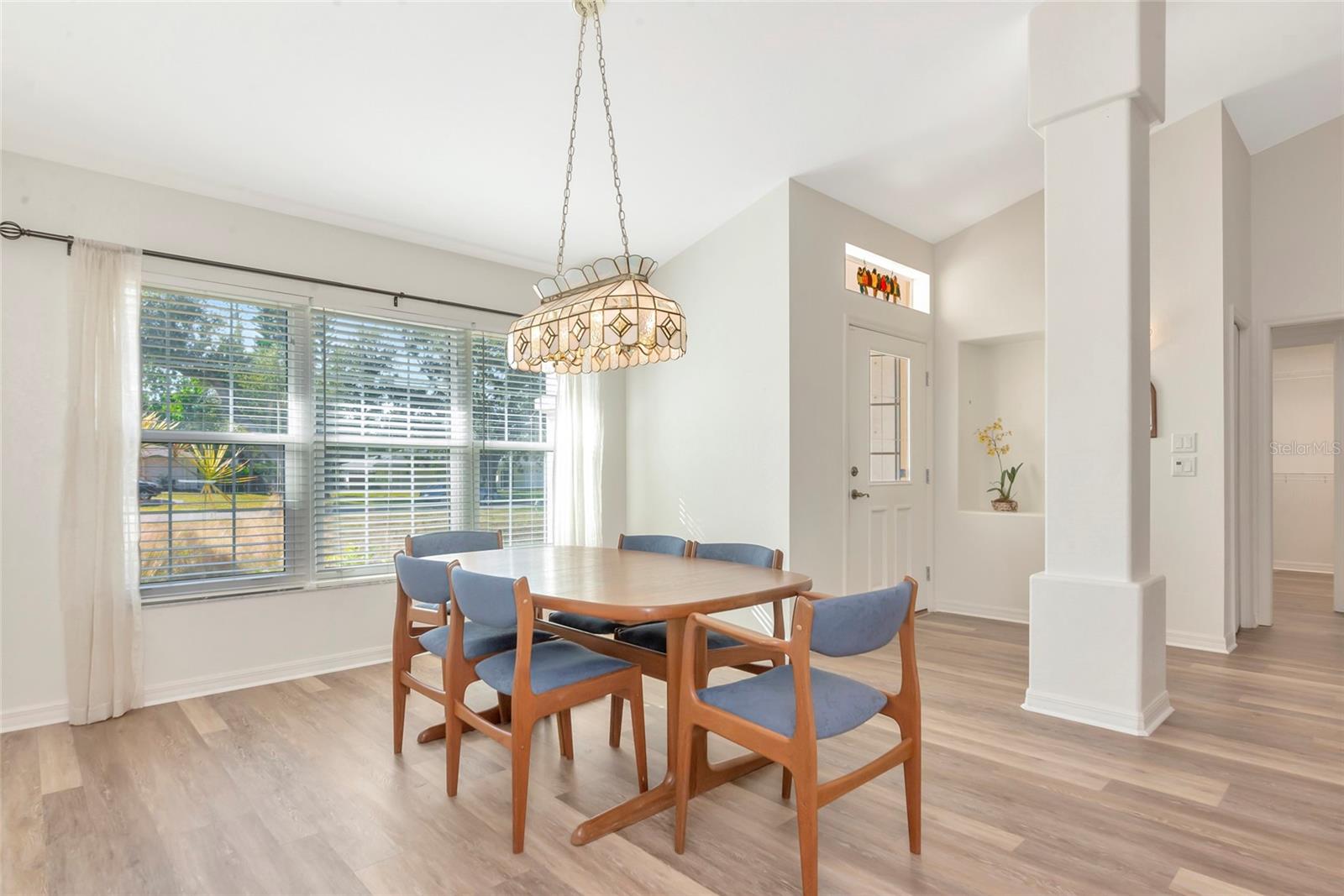 Image 26 of 45 For 1730 Hudson Street