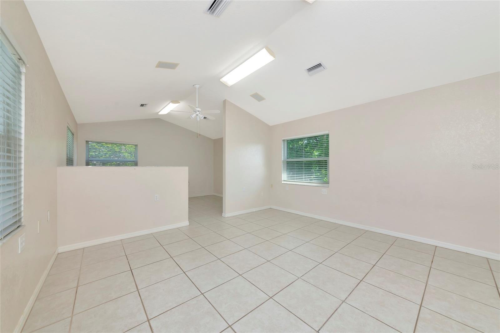 Image 36 of 45 For 1730 Hudson Street