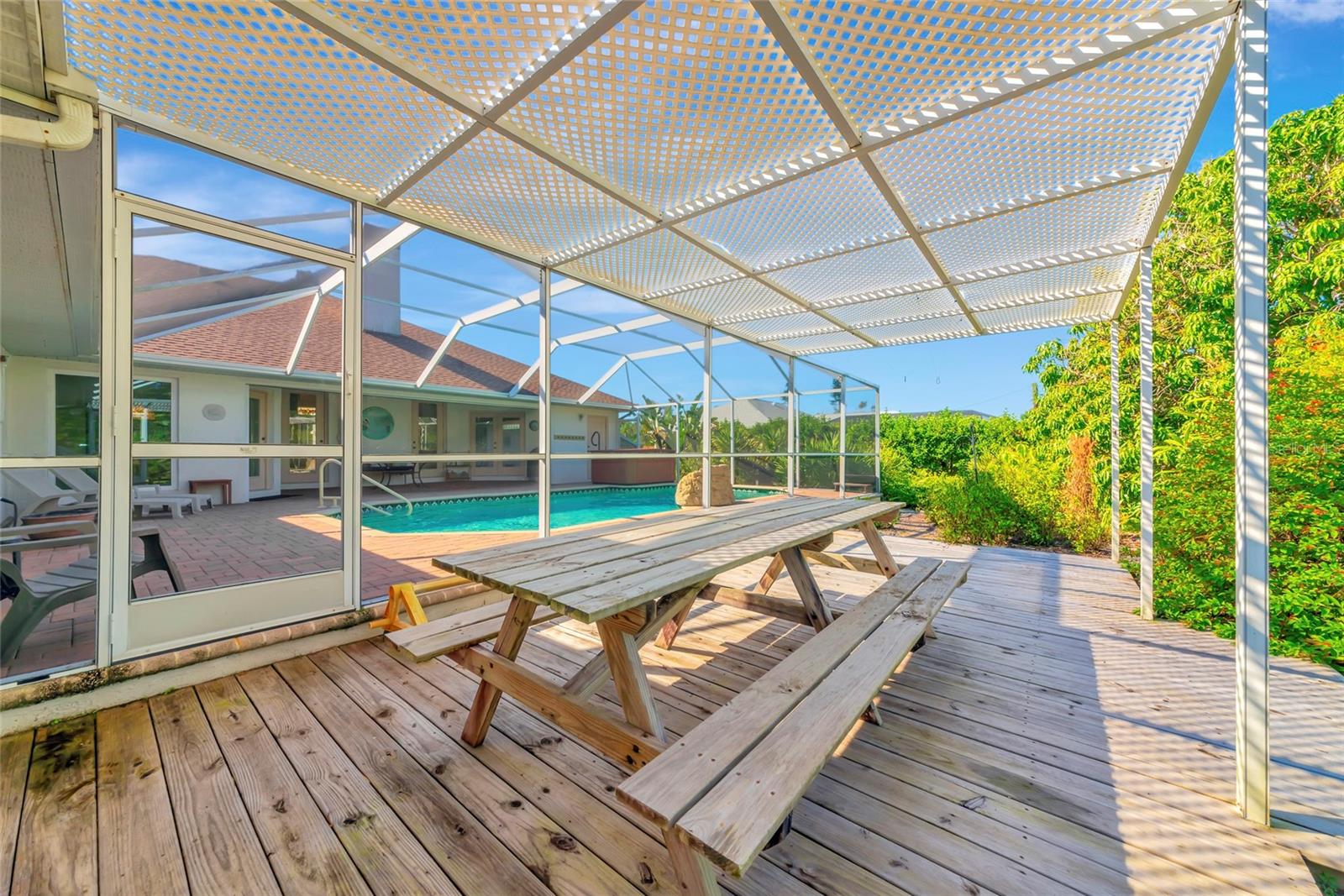 Image 39 of 45 For 1730 Hudson Street