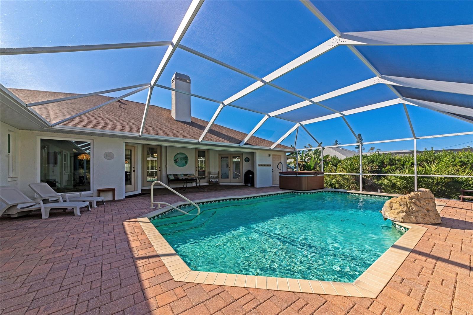 Image 6 of 45 For 1730 Hudson Street