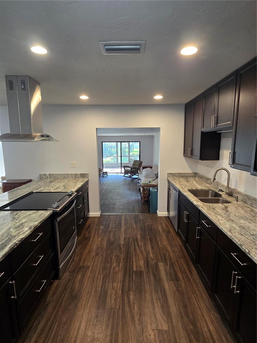 Image 8 of 32 For 4548 Forest Wood Trail 27