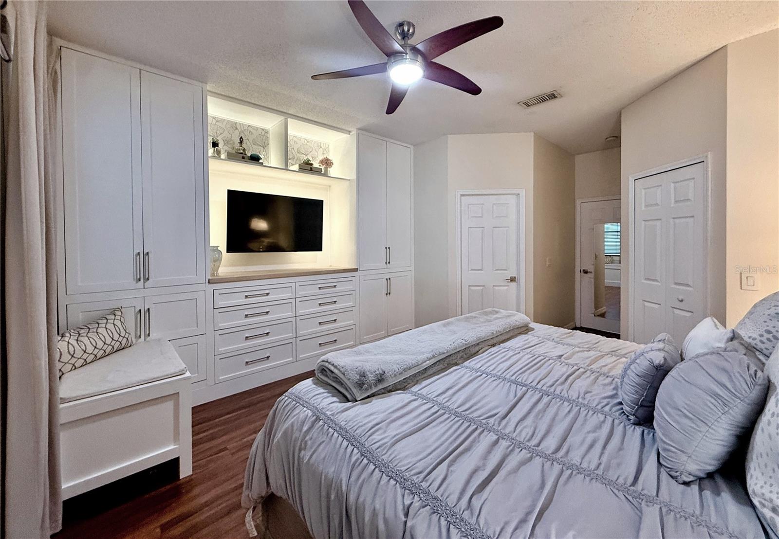 Image 10 of 25 For 14138 Castlerock Drive