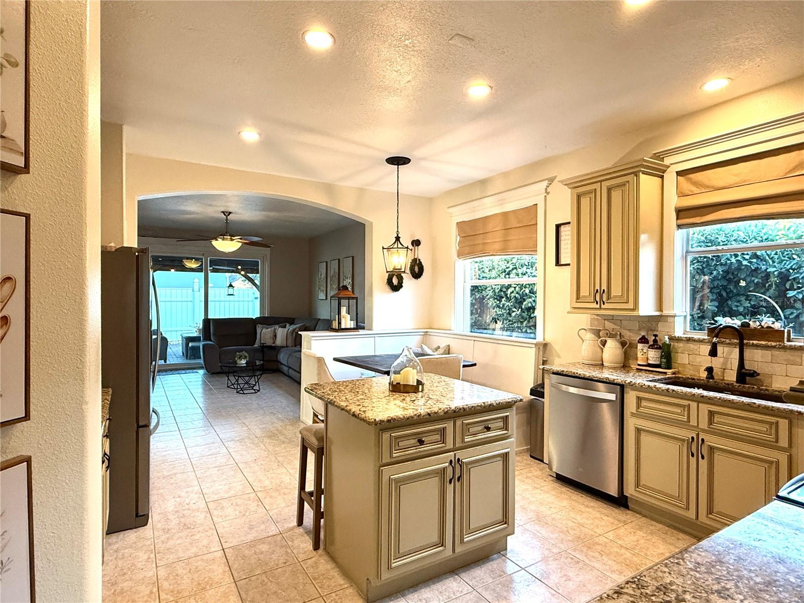 Image 5 of 25 For 14138 Castlerock Drive