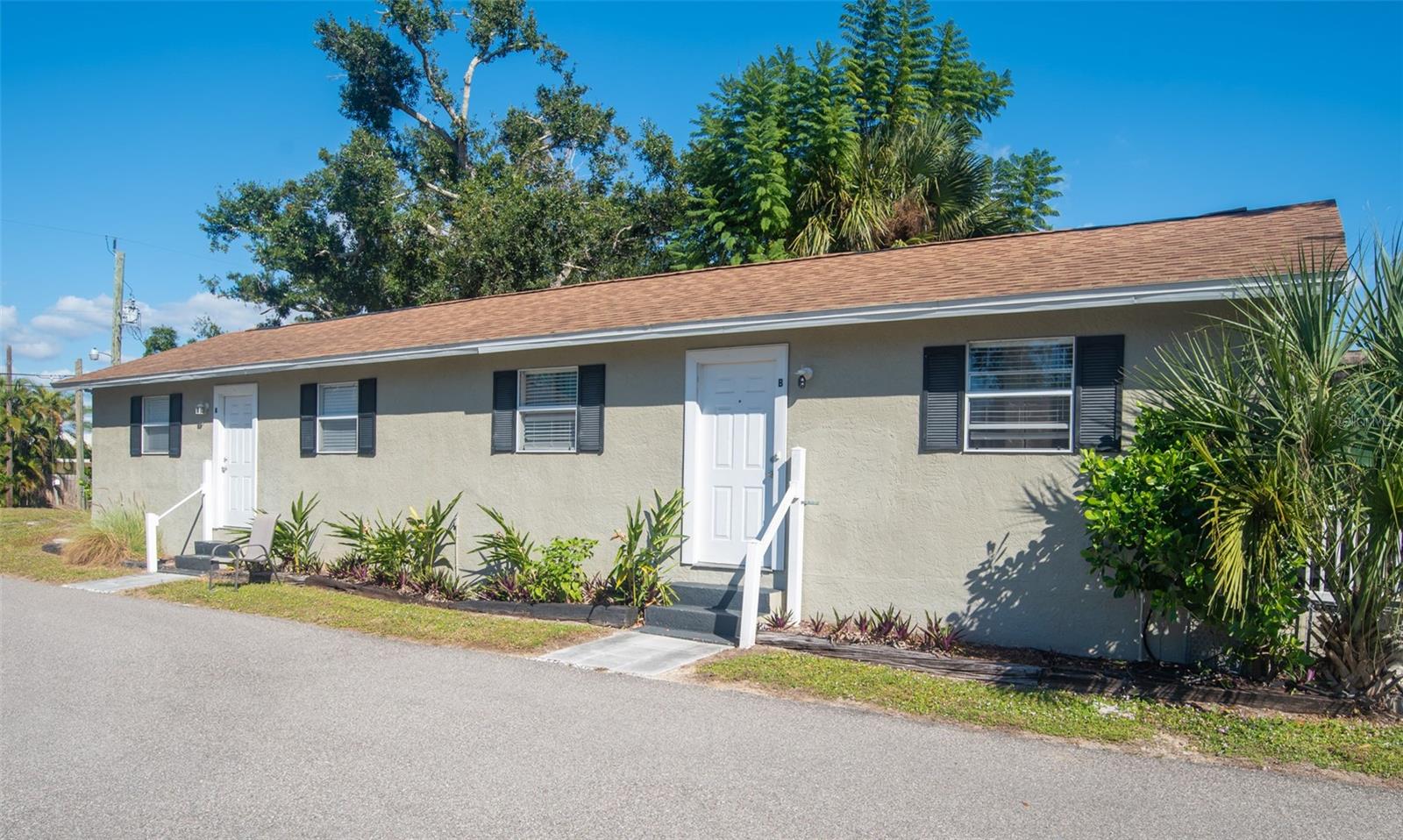 Image 9 of 13 For 111 Avenida De La Isla  A