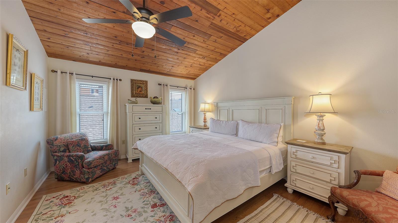 Image 34 of 94 For 126-128 Avenida Veneccia