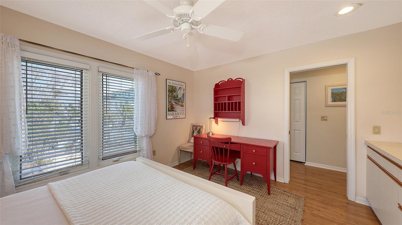 Image 44 of 94 For 126-128 Avenida Veneccia