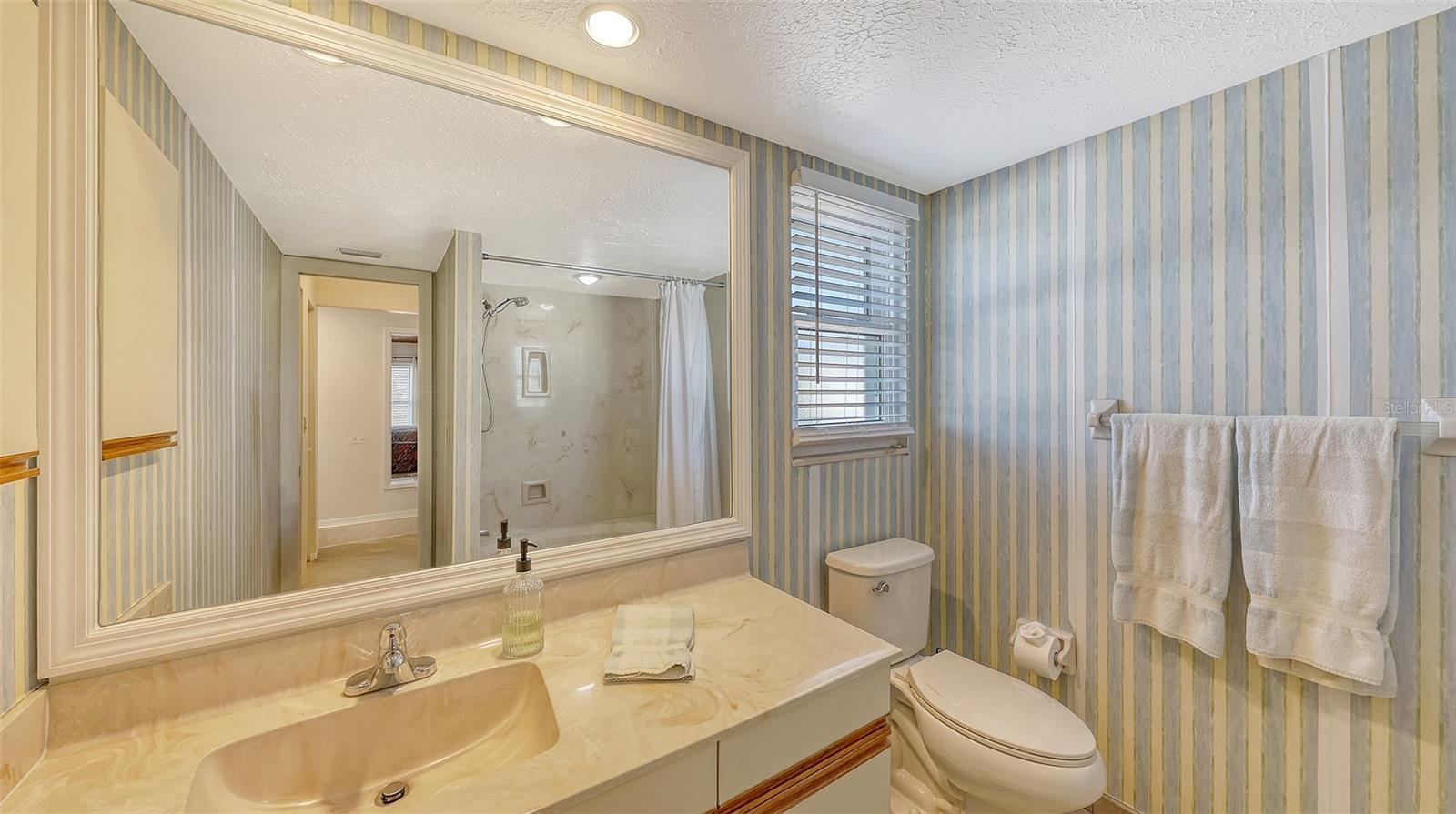 Image 45 of 94 For 126-128 Avenida Veneccia