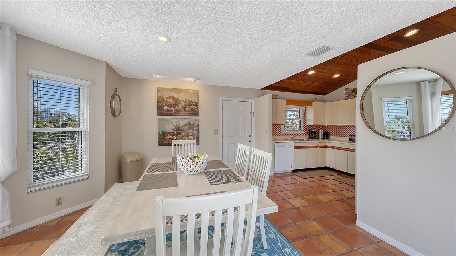 Image 53 of 94 For 126-128 Avenida Veneccia