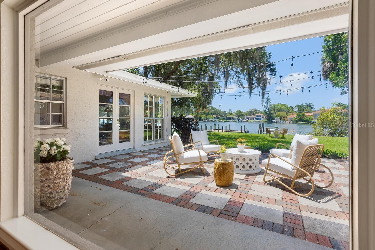 Image 13 of 77 For 1542 Gulfview Drive