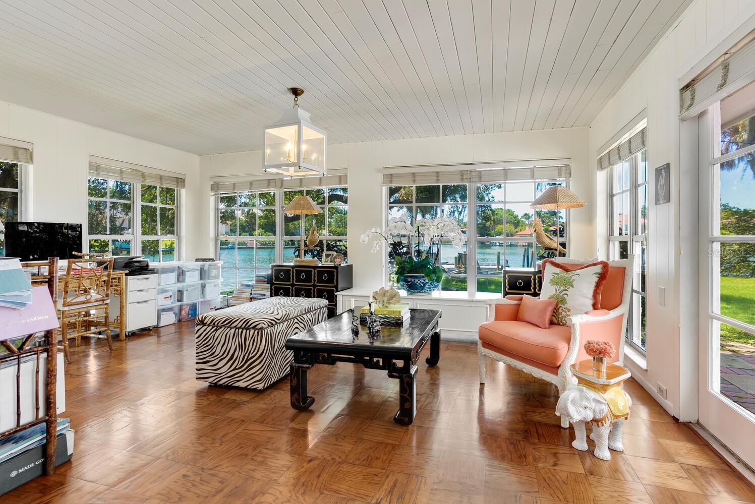 Image 18 of 77 For 1542 Gulfview Drive