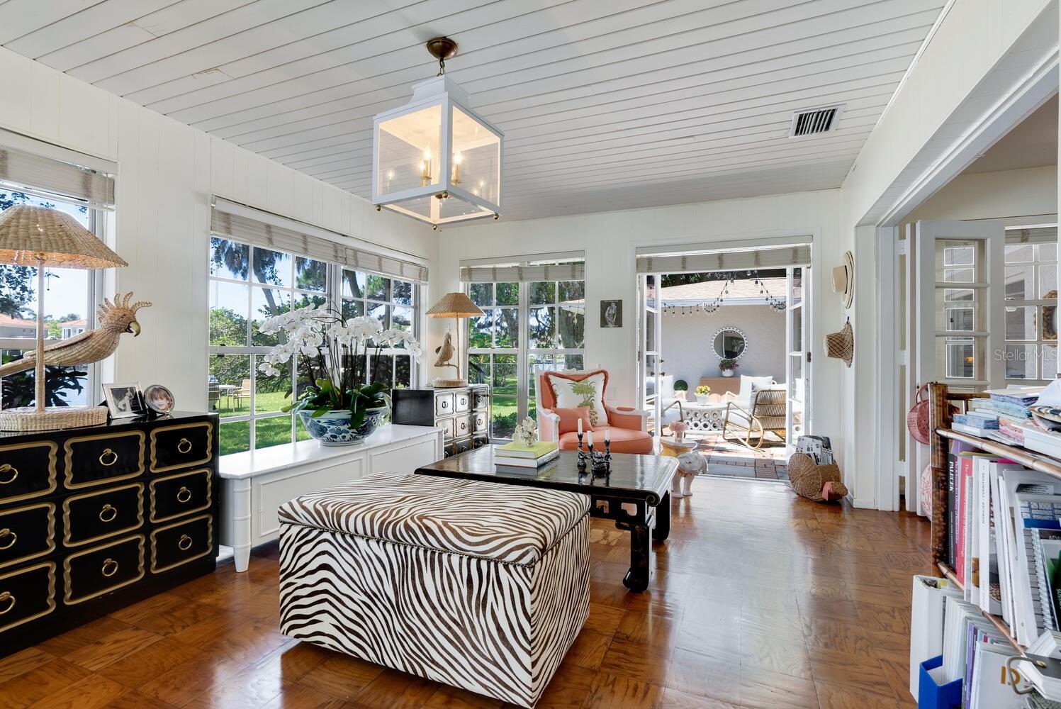 Image 21 of 77 For 1542 Gulfview Drive