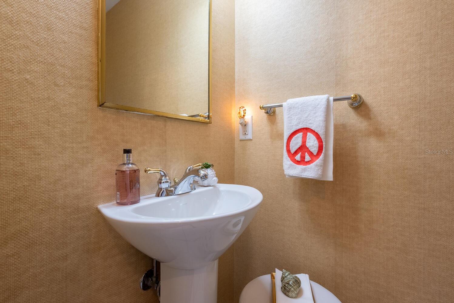 Image 32 of 77 For 1542 Gulfview Drive