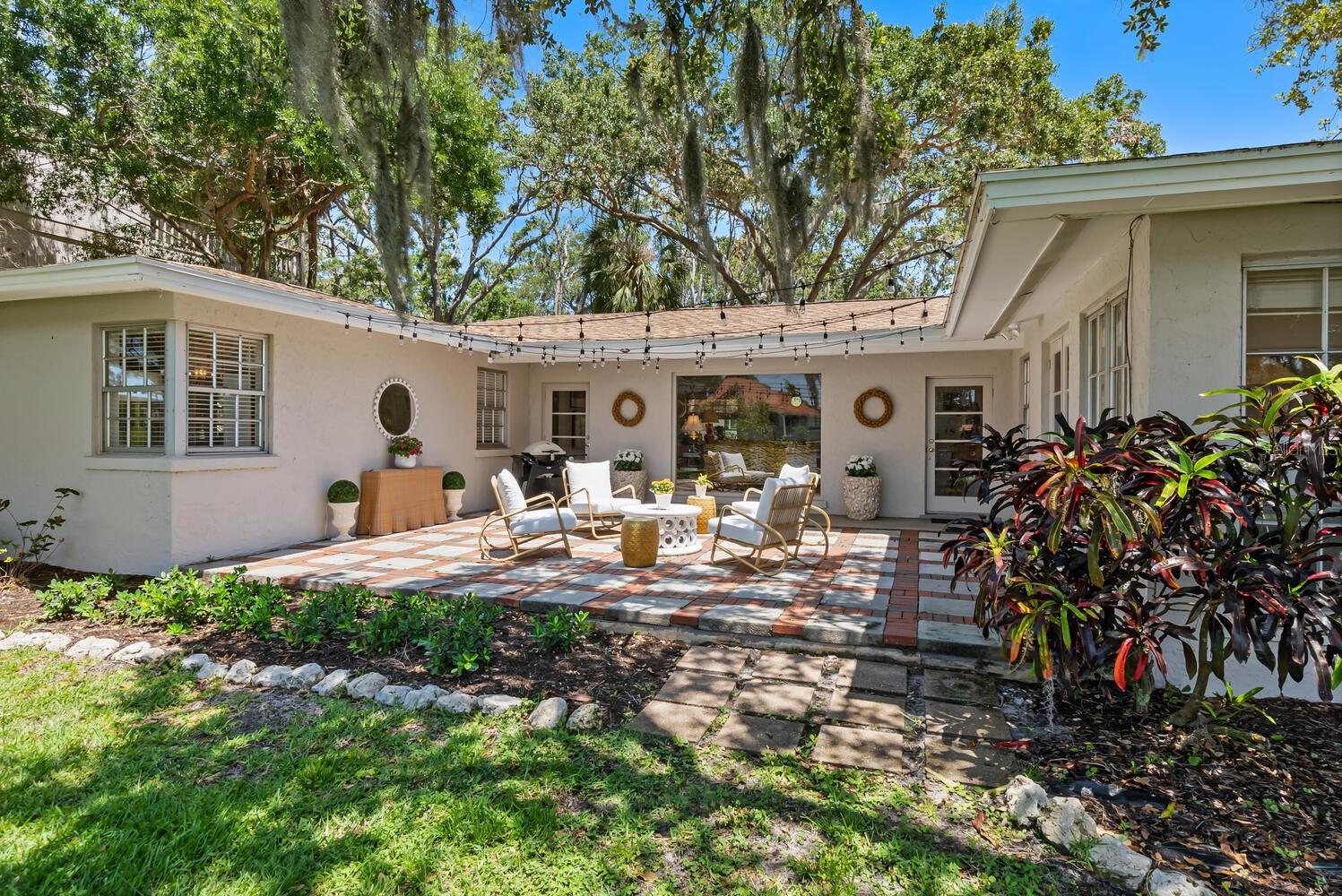 Image 35 of 77 For 1542 Gulfview Drive