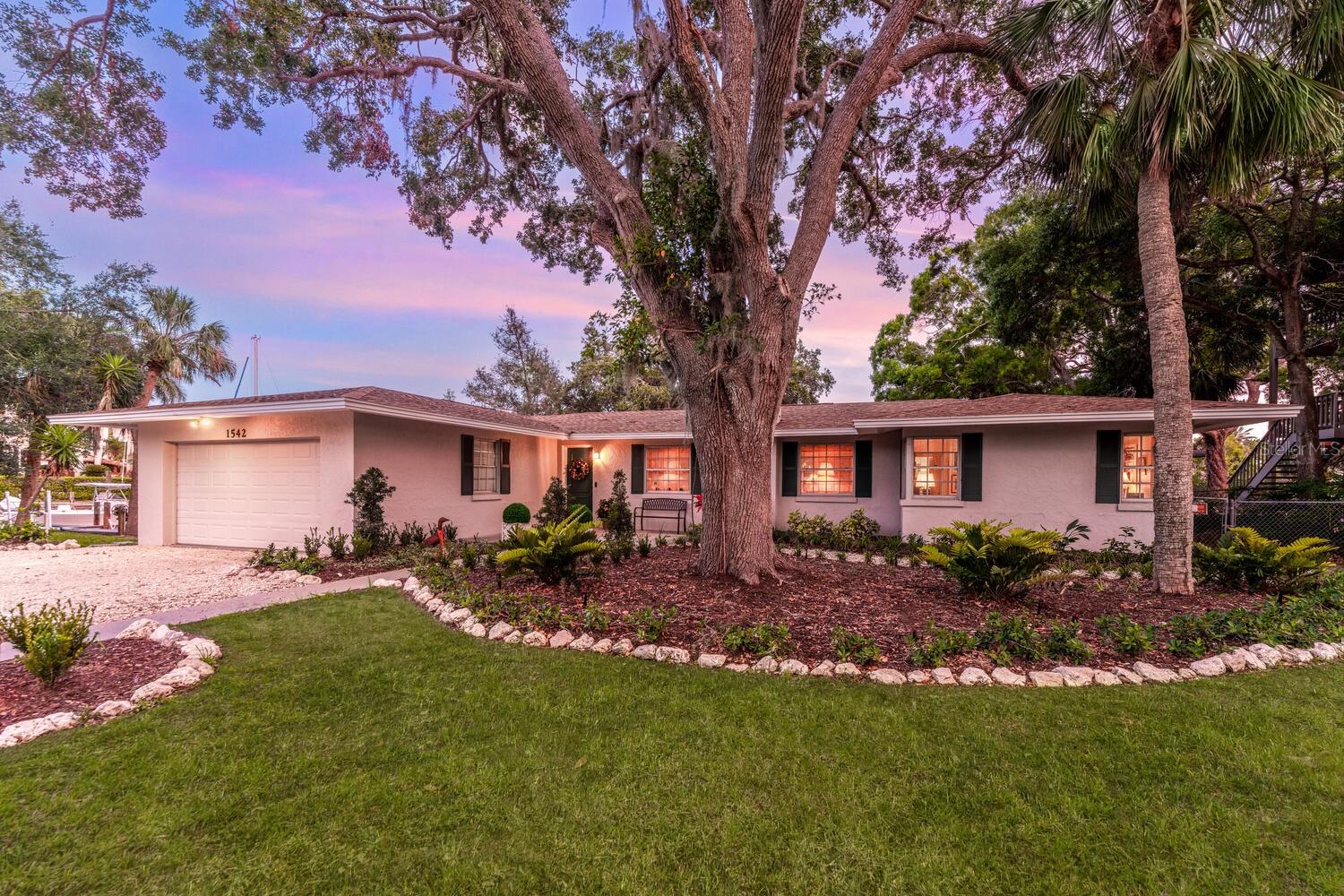 Image 44 of 77 For 1542 Gulfview Drive