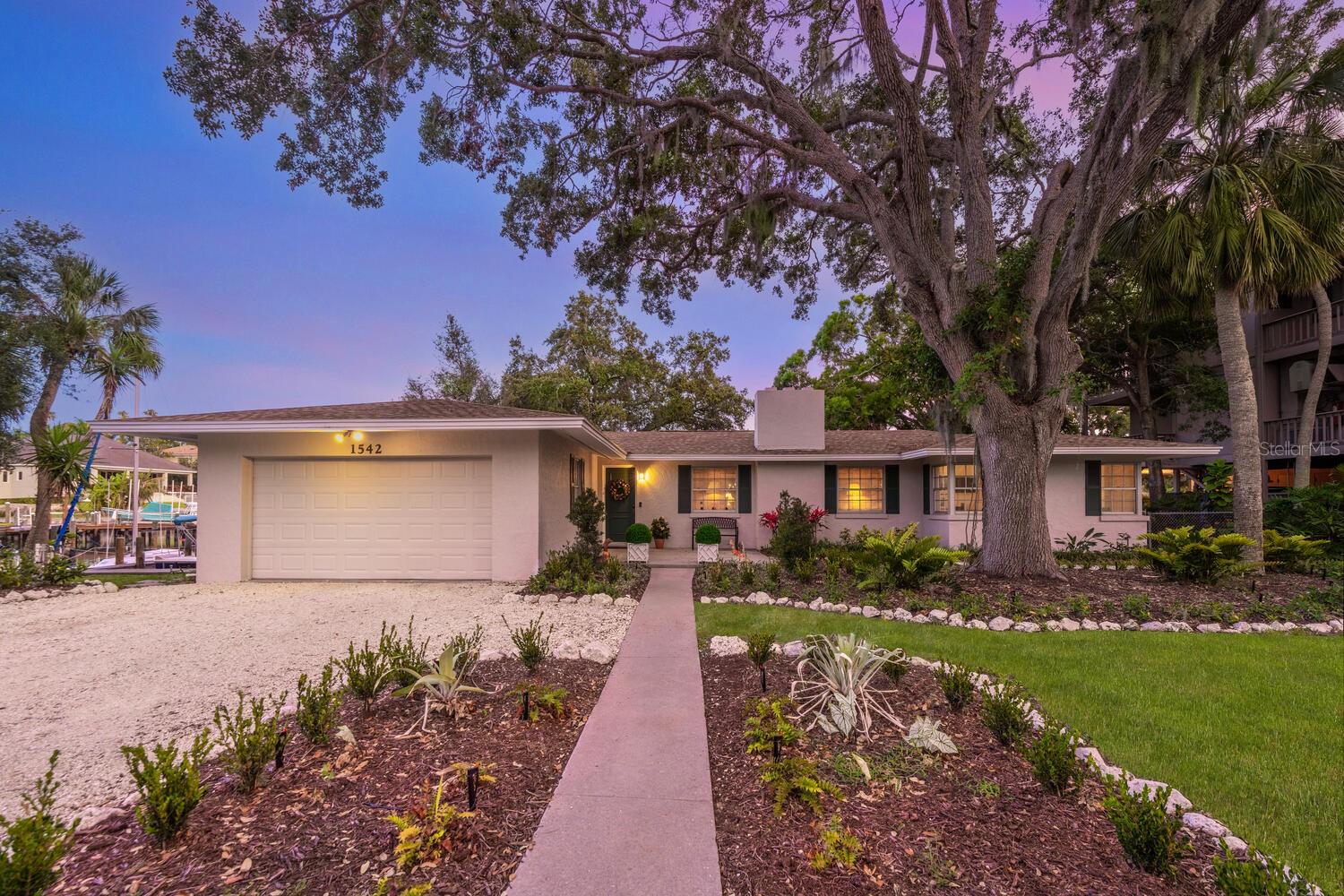 Image 45 of 77 For 1542 Gulfview Drive