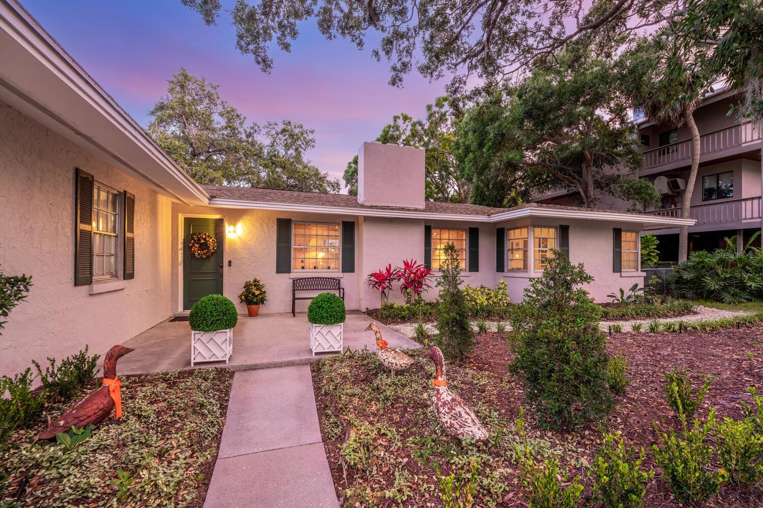 Image 46 of 77 For 1542 Gulfview Drive