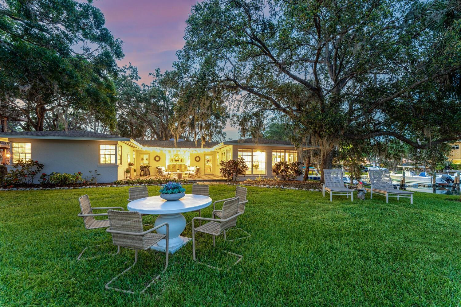 Image 59 of 77 For 1542 Gulfview Drive