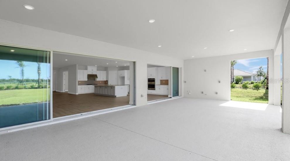 Image 20 of 34 For 26909 Victoria Place