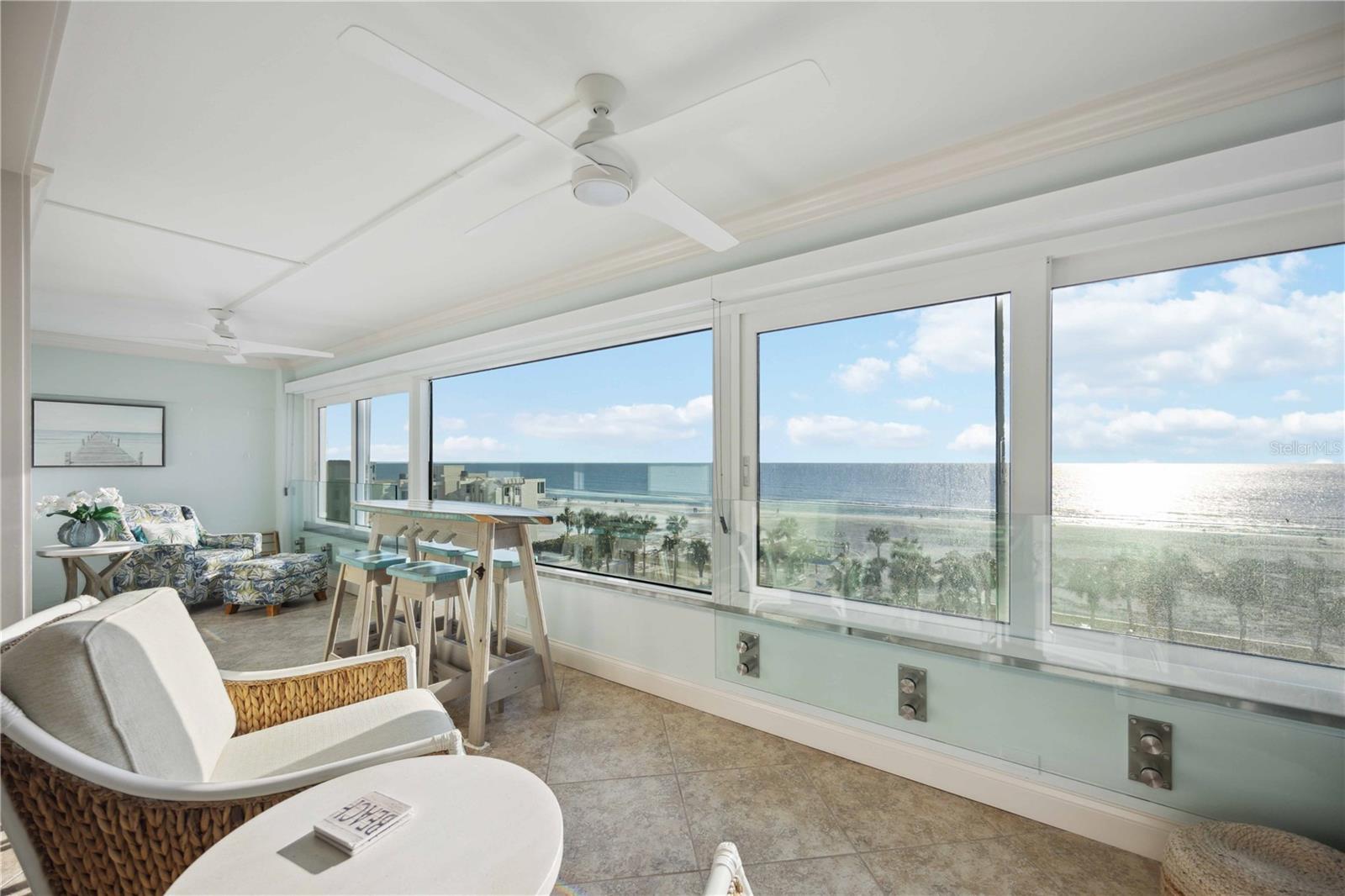 Image 20 of 65 For 6140 Midnight Pass Road 407