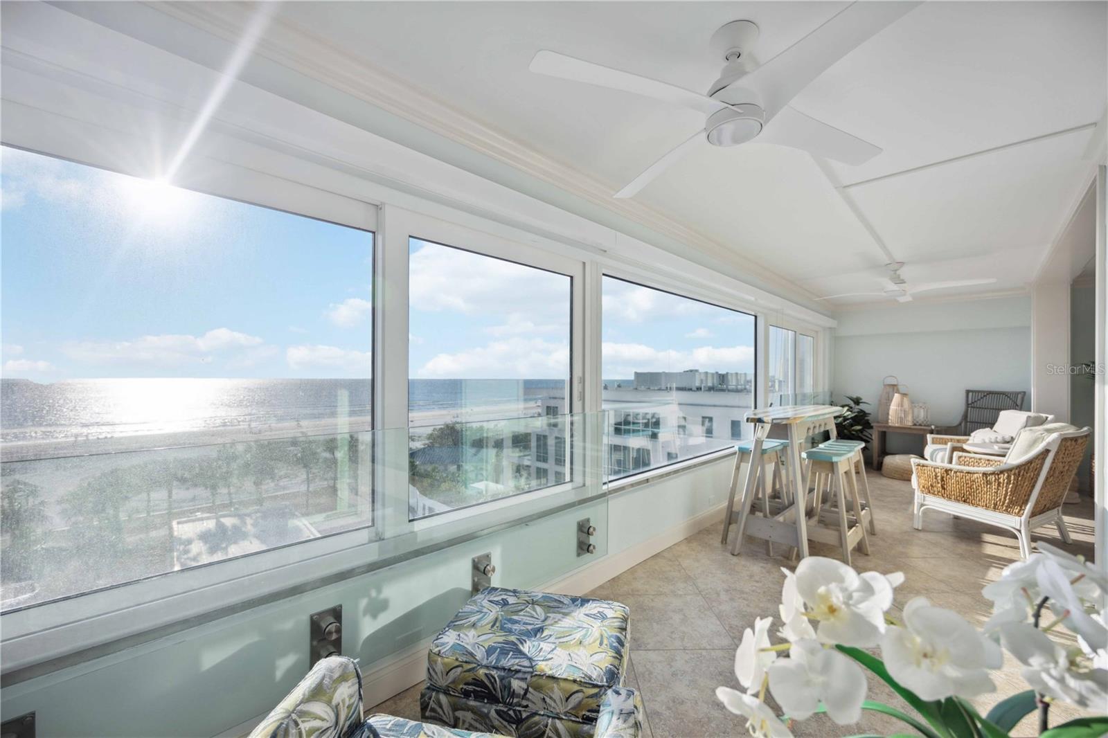 Image 25 of 65 For 6140 Midnight Pass Road 407