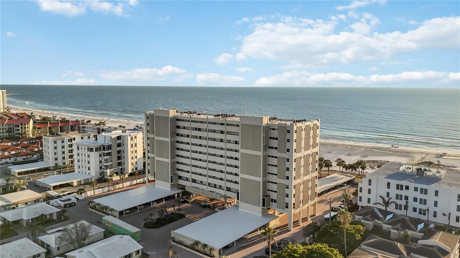 Image 48 of 65 For 6140 Midnight Pass Road 407