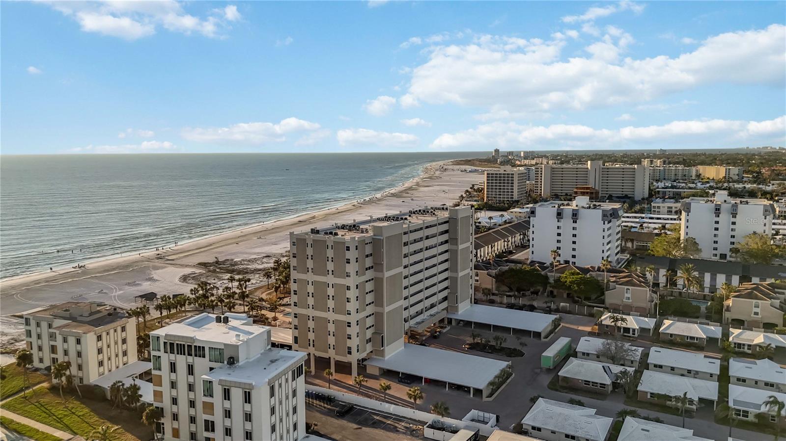 Image 57 of 65 For 6140 Midnight Pass Road 407