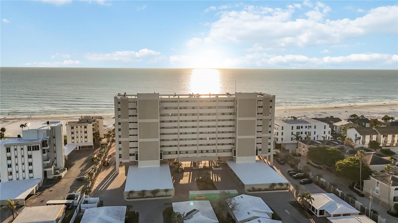 Image 59 of 65 For 6140 Midnight Pass Road 407