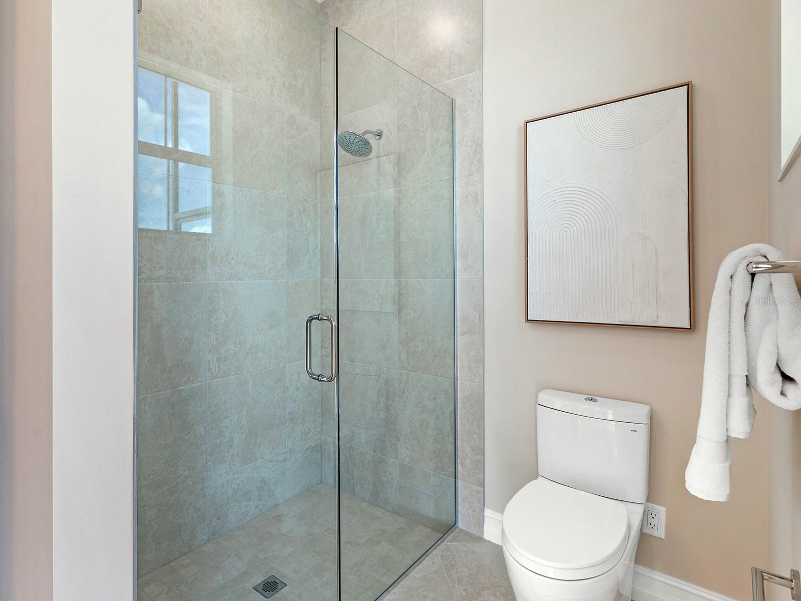 Image 30 of 81 For 508 Blue Shell Loop