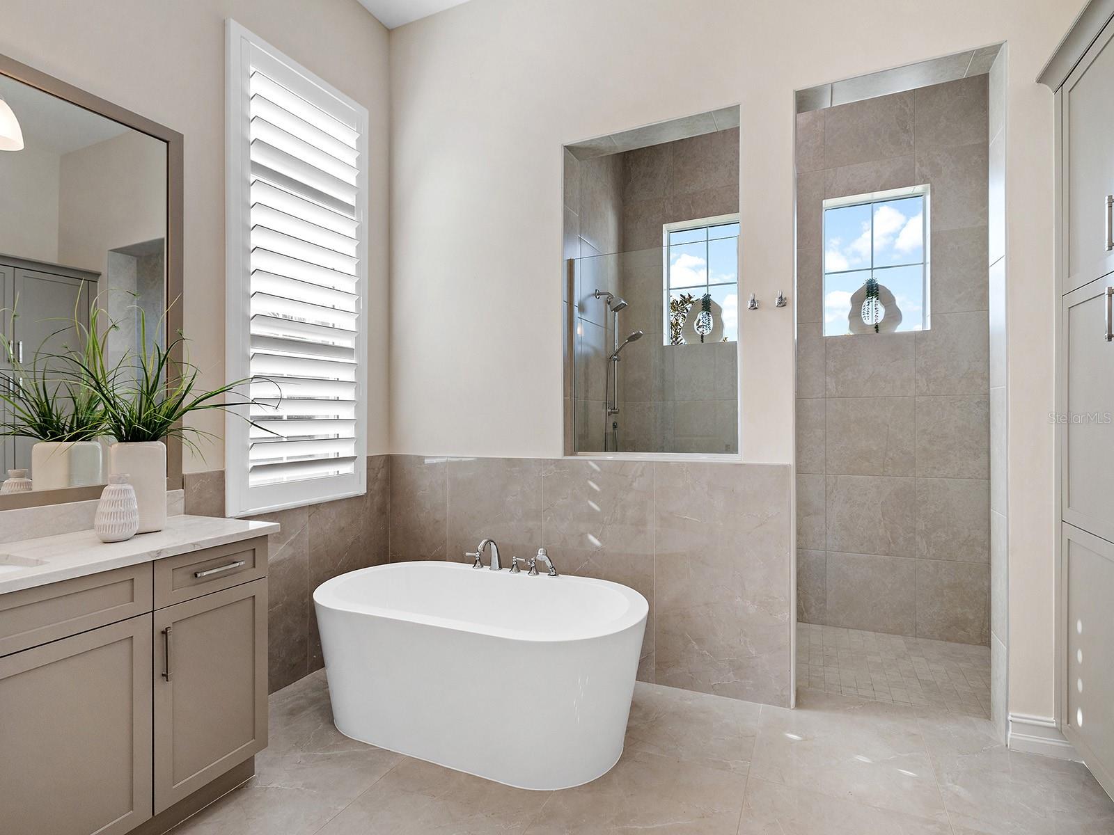 Image 38 of 81 For 508 Blue Shell Loop