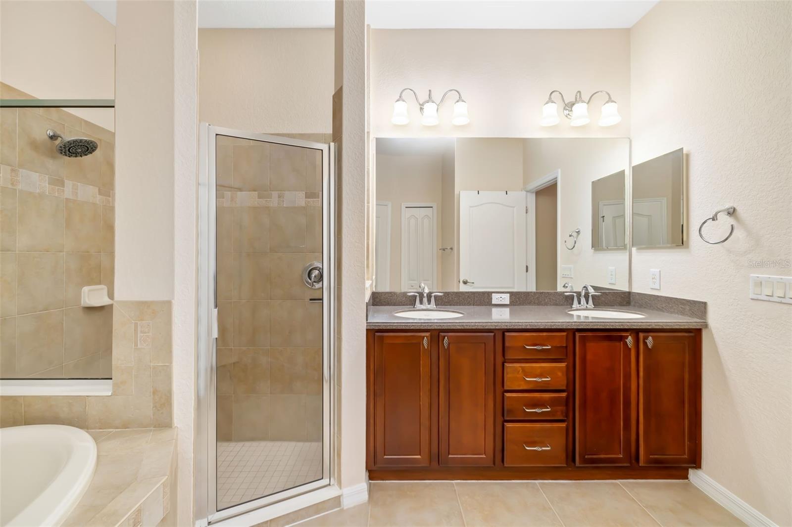 Image 18 of 50 For 243 Petrel Trail