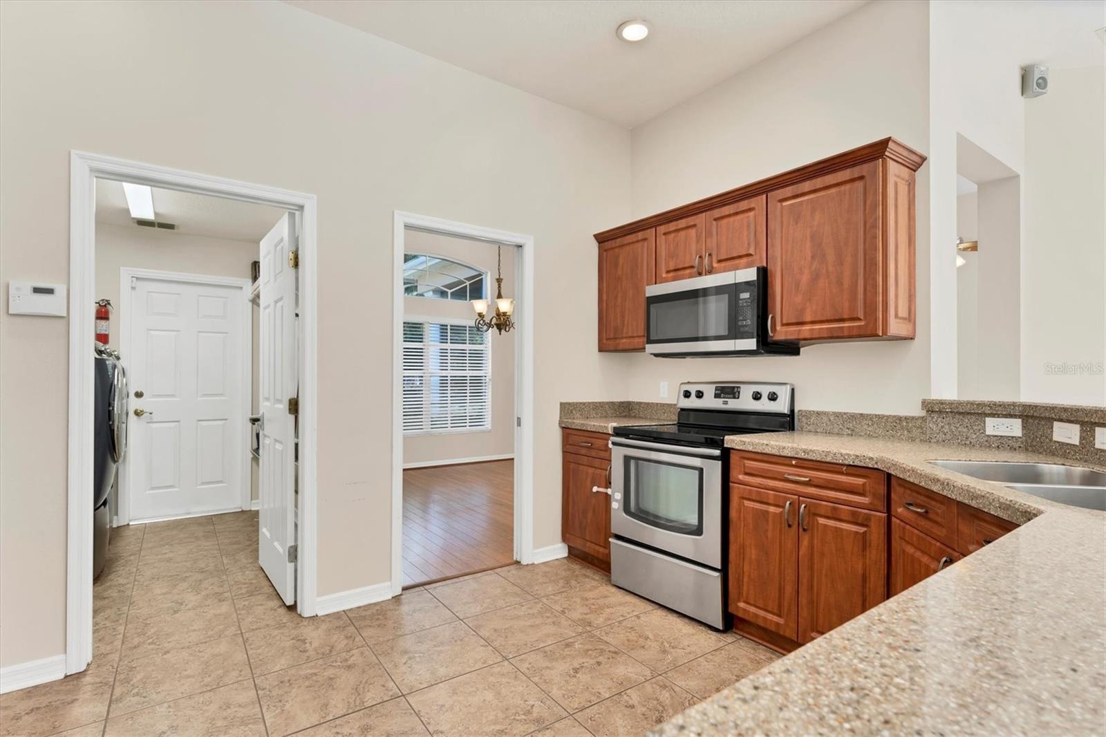 Image 14 of 49 For 5302 Forest Breeze Court