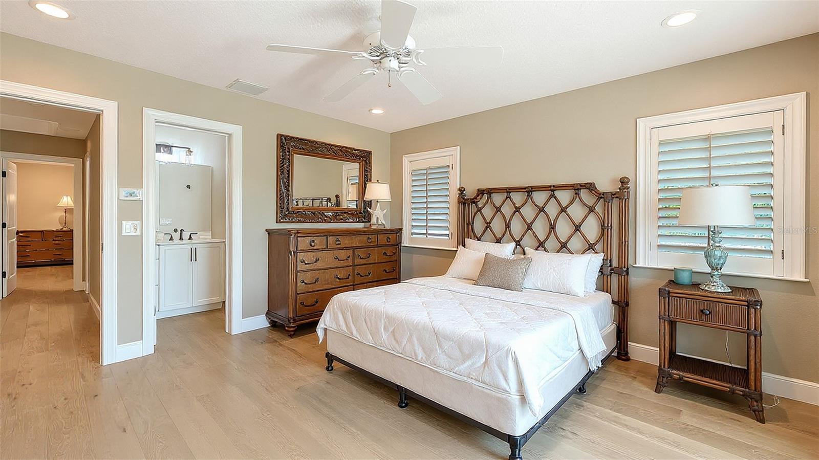 Image 43 of 100 For 878 Freeling Drive