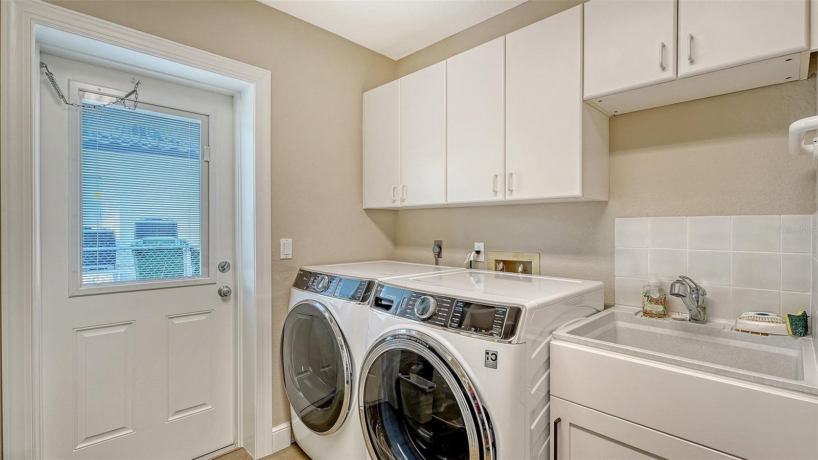 Image 60 of 100 For 878 Freeling Drive