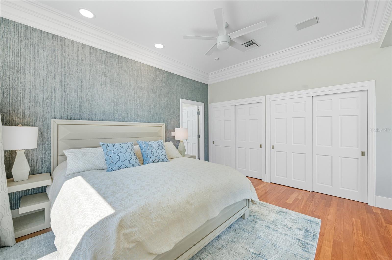 Image 18 of 90 For 3315 Bay Shore Road