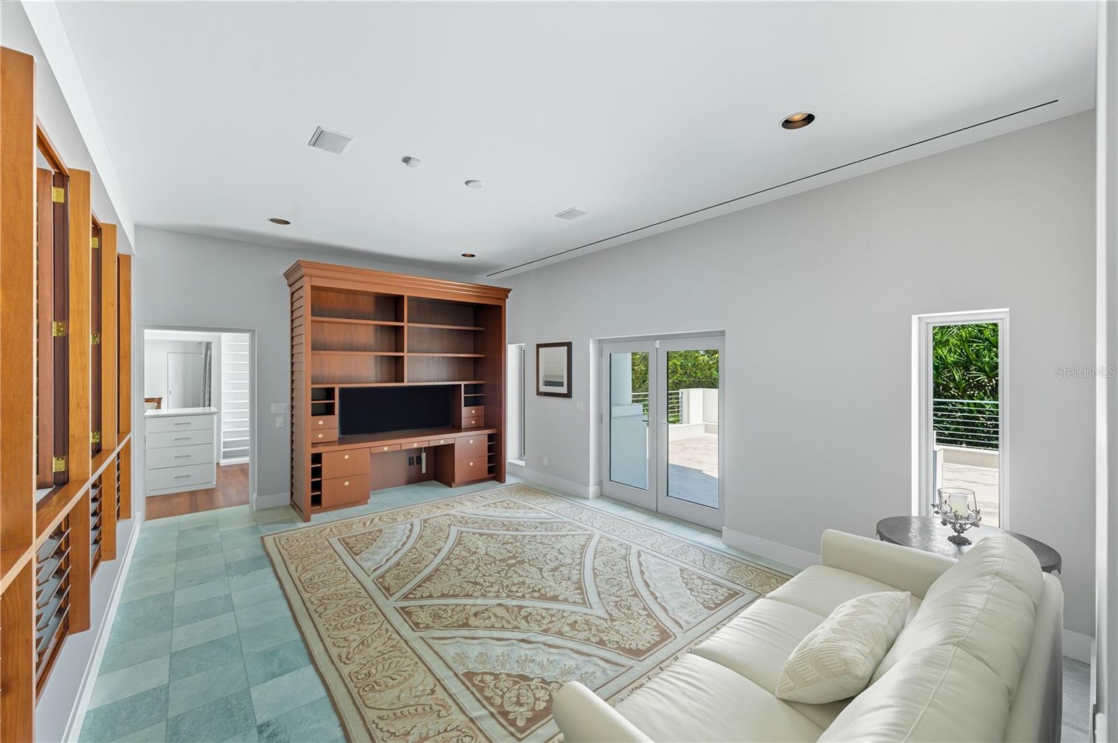 Image 38 of 90 For 3315 Bay Shore Road