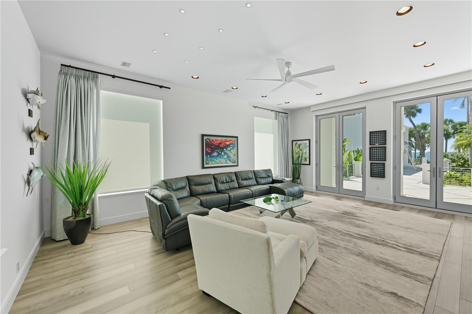 Image 54 of 90 For 3315 Bay Shore Road