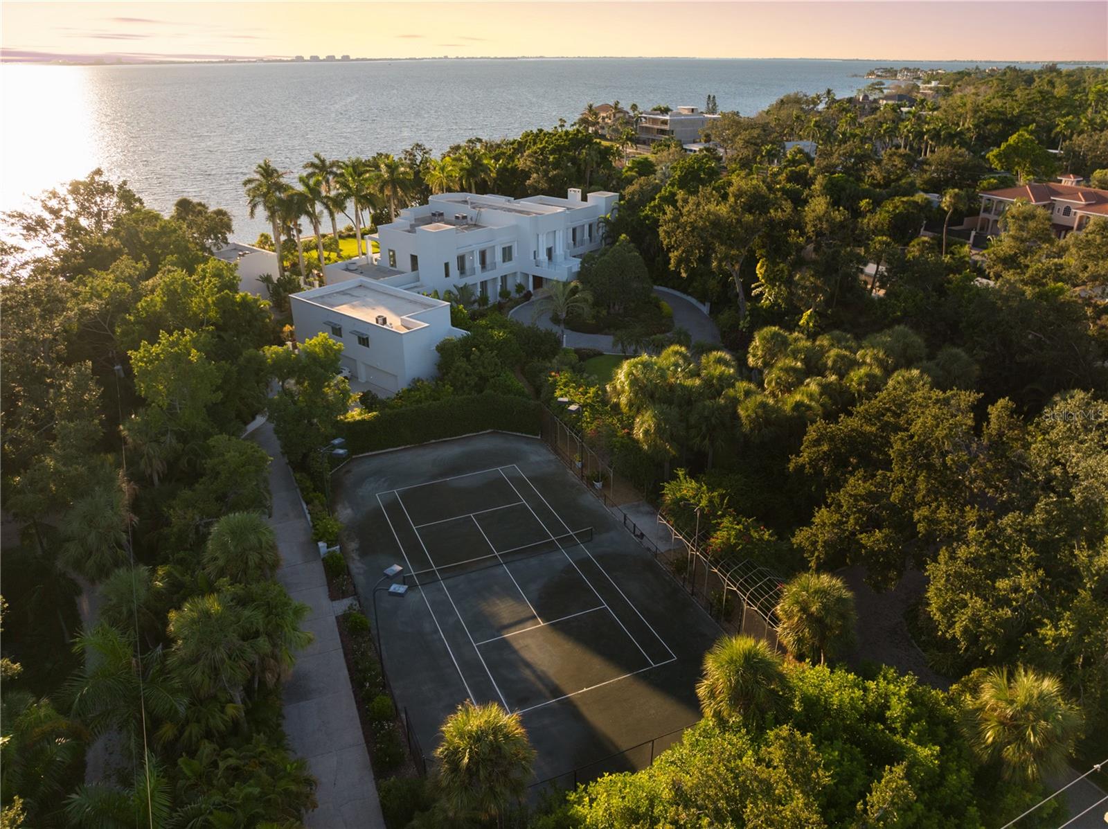 Image 78 of 90 For 3315 Bay Shore Road