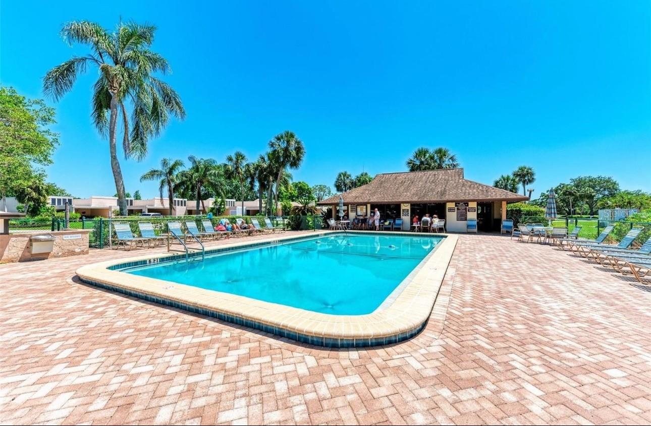 Image 2 of 15 For 6116 43rd Street W 401d