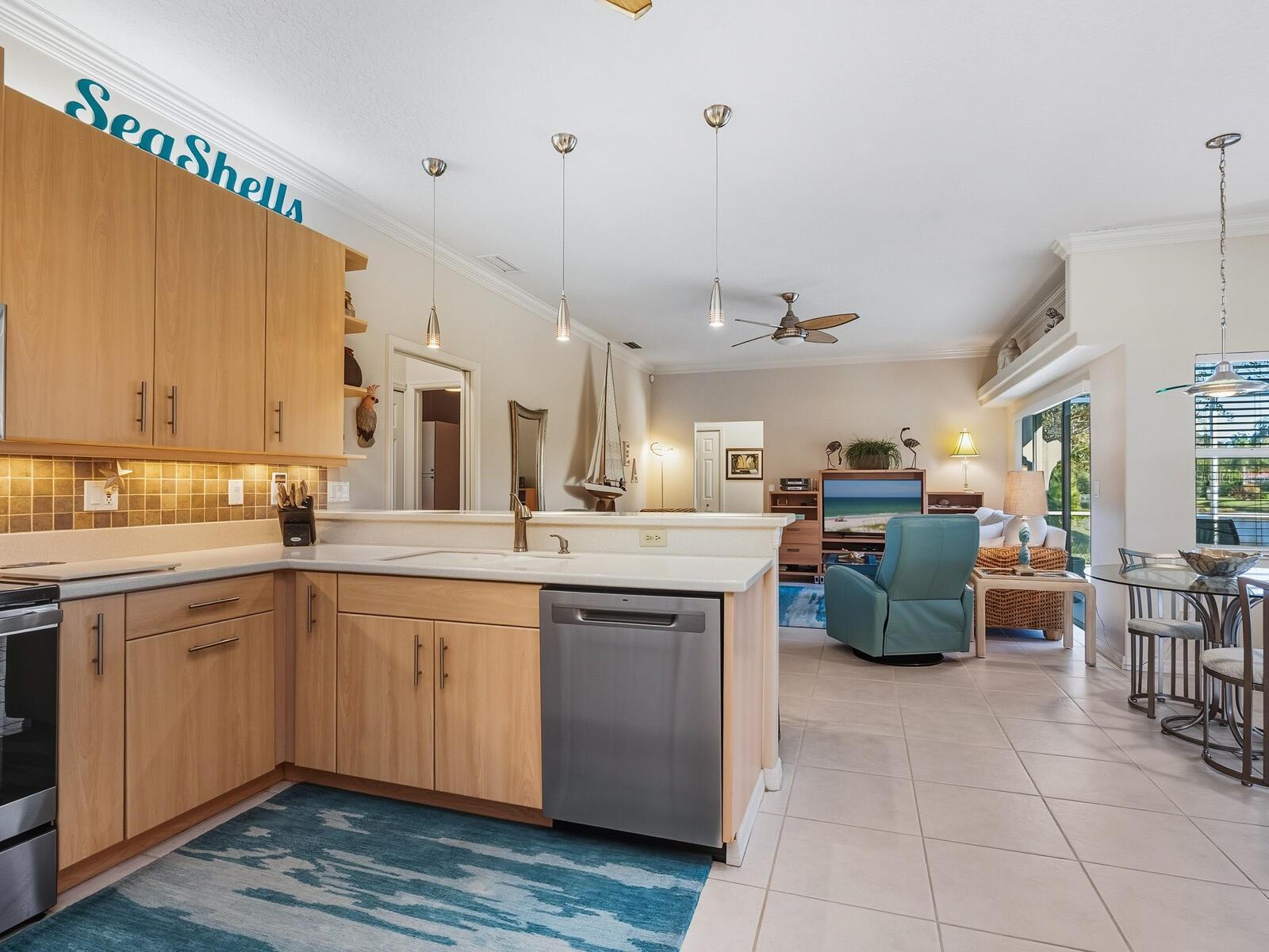 Image 5 of 40 For 4467 Golden Lake Drive