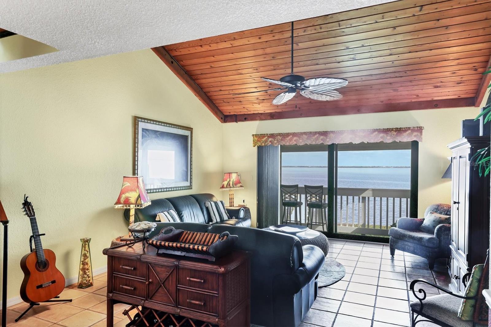 Image 13 of 61 For 5270 Gulf Of Mexico Drive 508