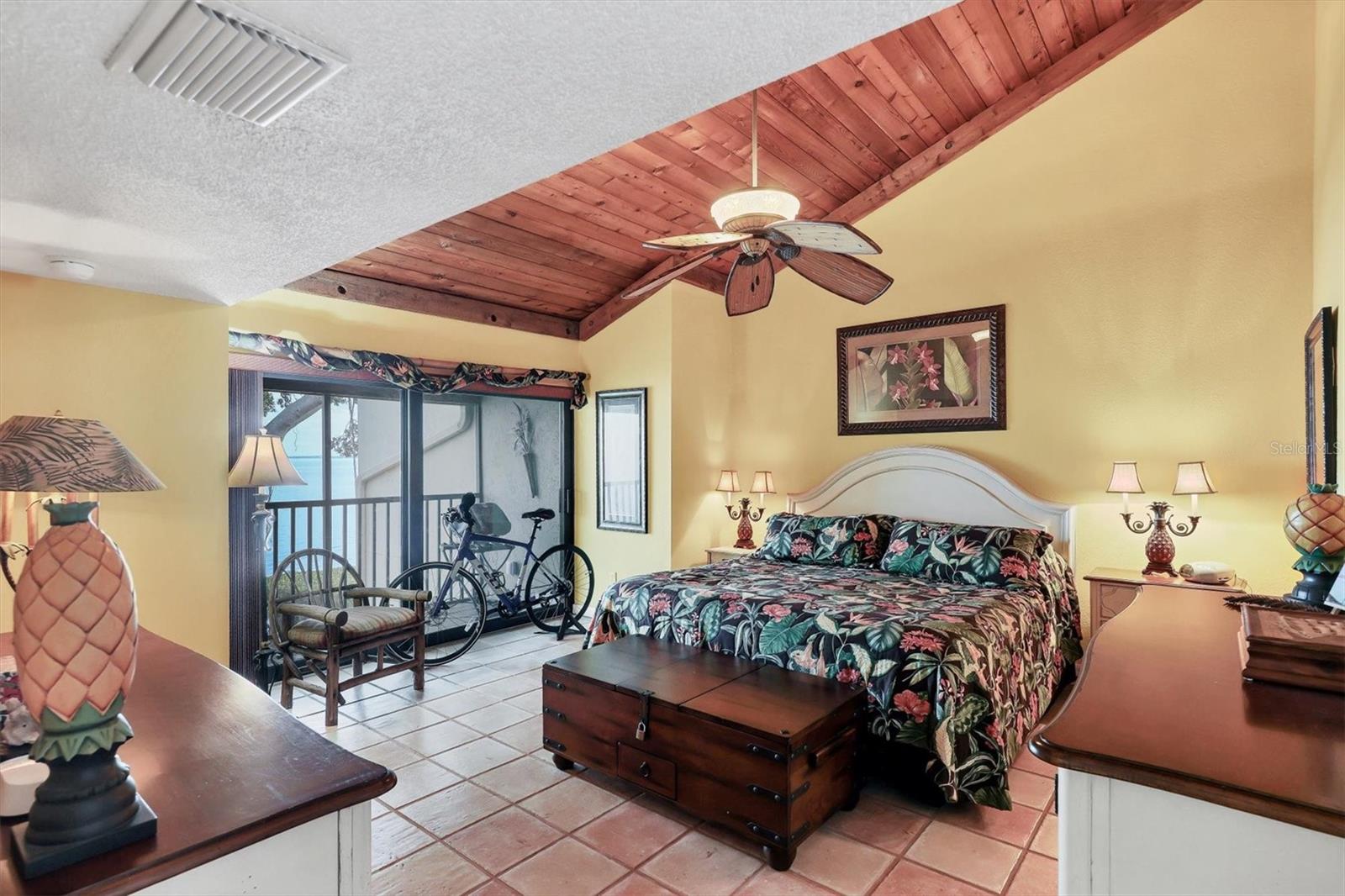 Image 30 of 61 For 5270 Gulf Of Mexico Drive 508