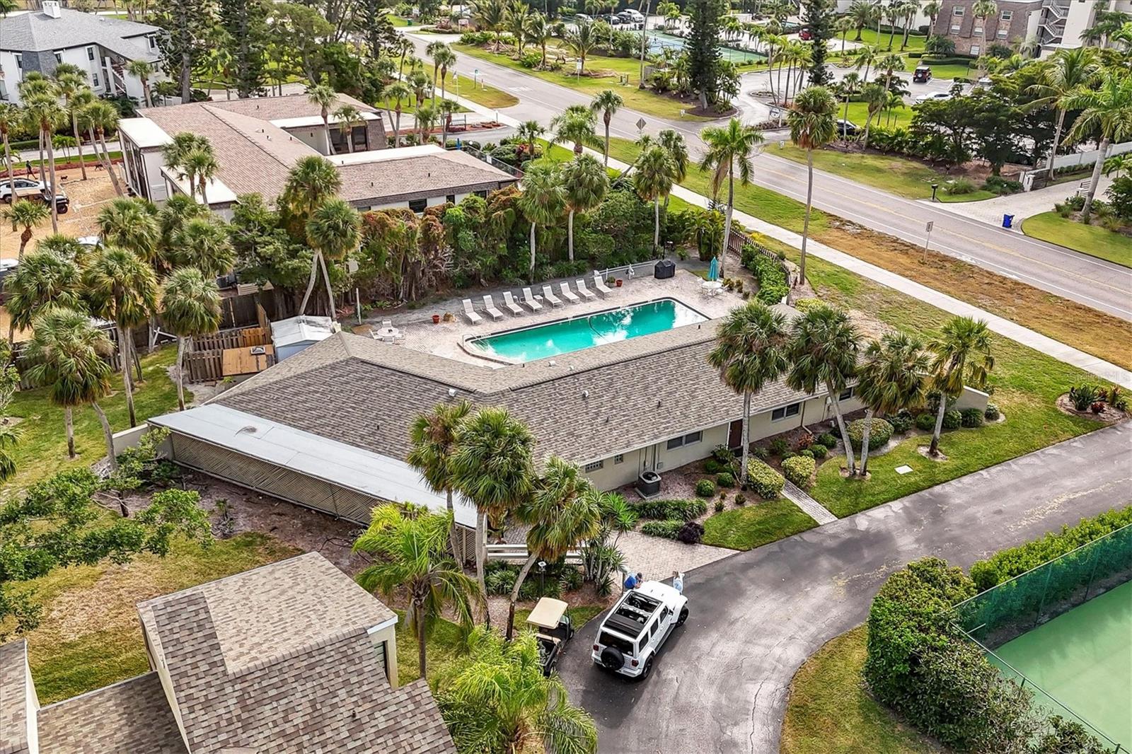 Image 41 of 61 For 5270 Gulf Of Mexico Drive 508