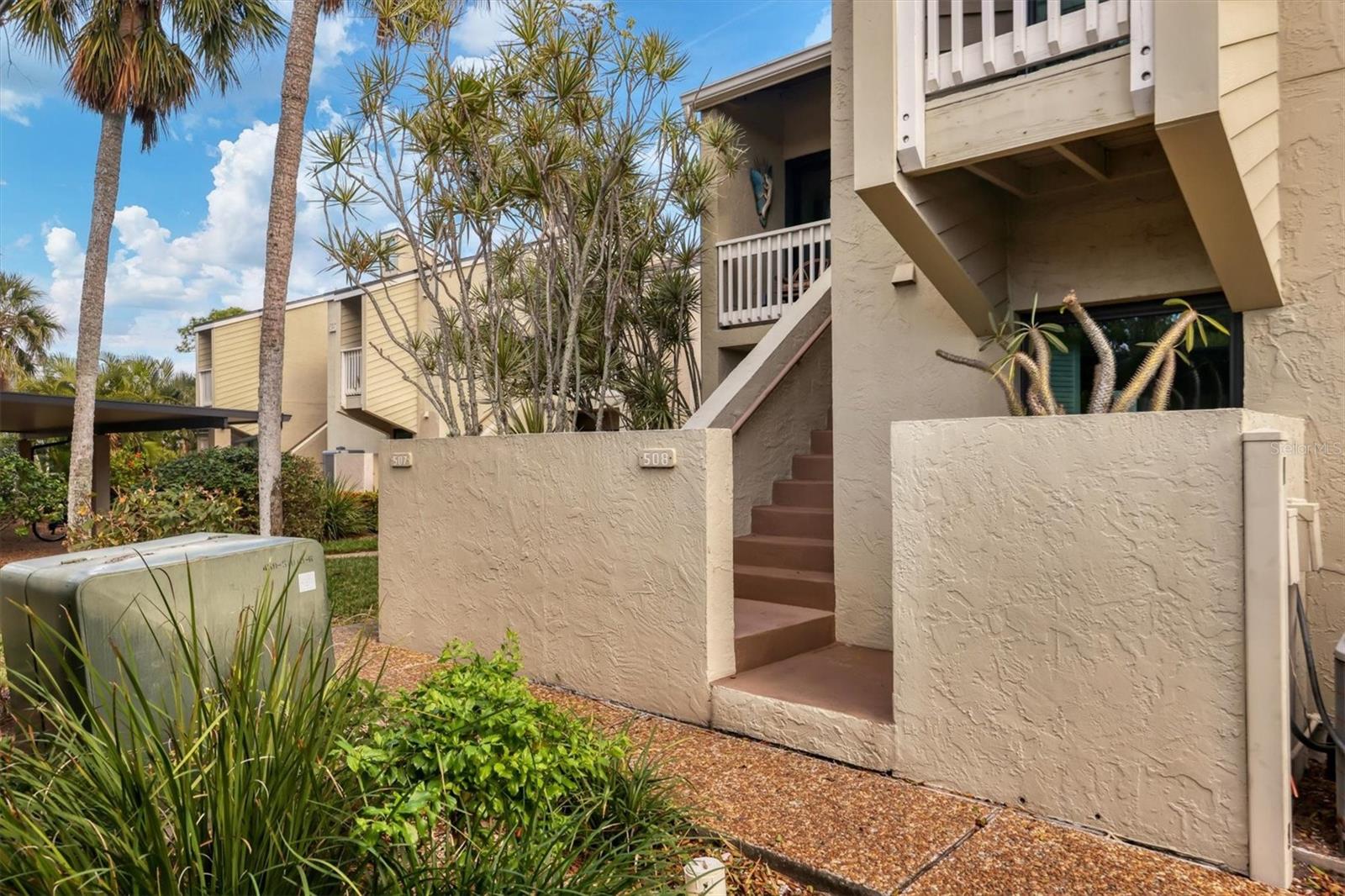 Image 7 of 61 For 5270 Gulf Of Mexico Drive 508