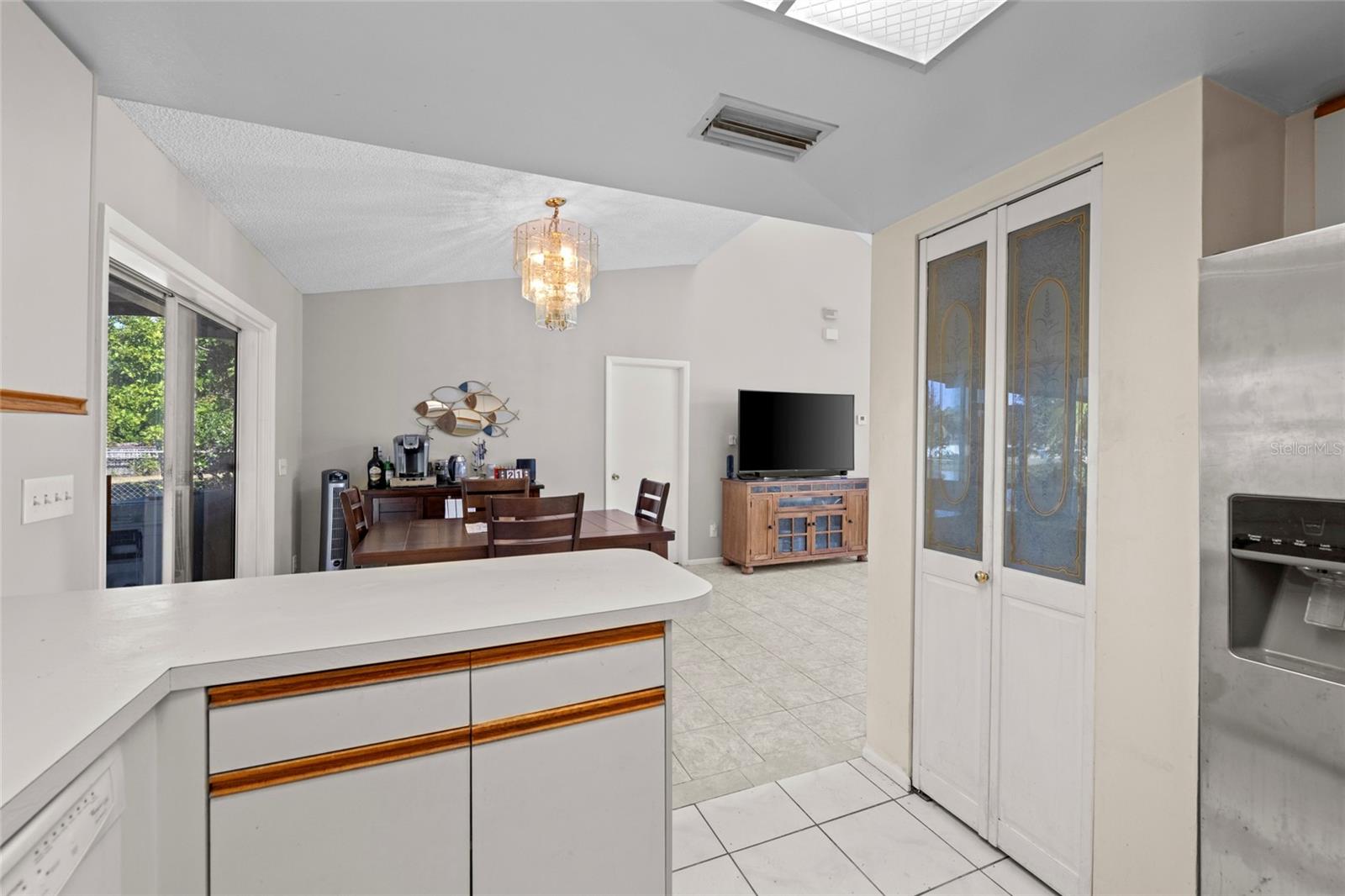 Image 7 of 25 For 5612 22nd Street E