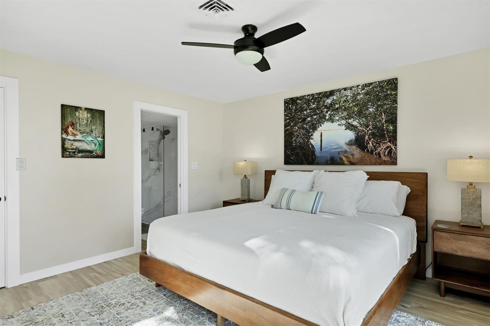 Image 17 of 49 For 500 Washington Drive 5a