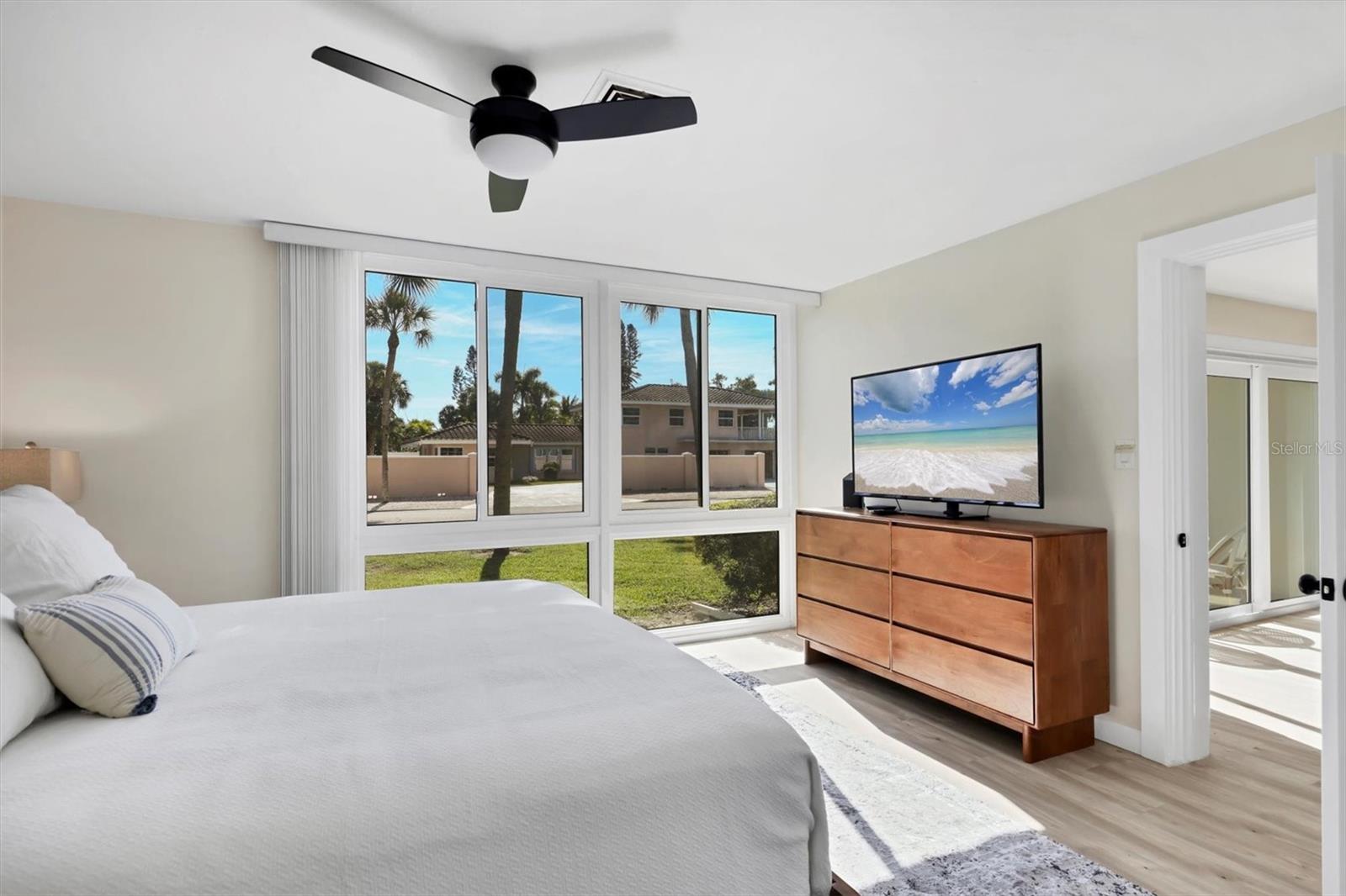 Image 18 of 49 For 500 Washington Drive 5a