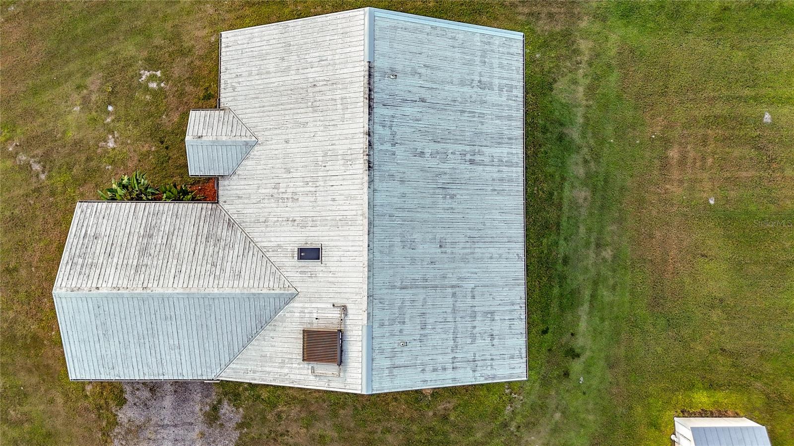 Image 46 of 77 For 4353 Hidden River Road