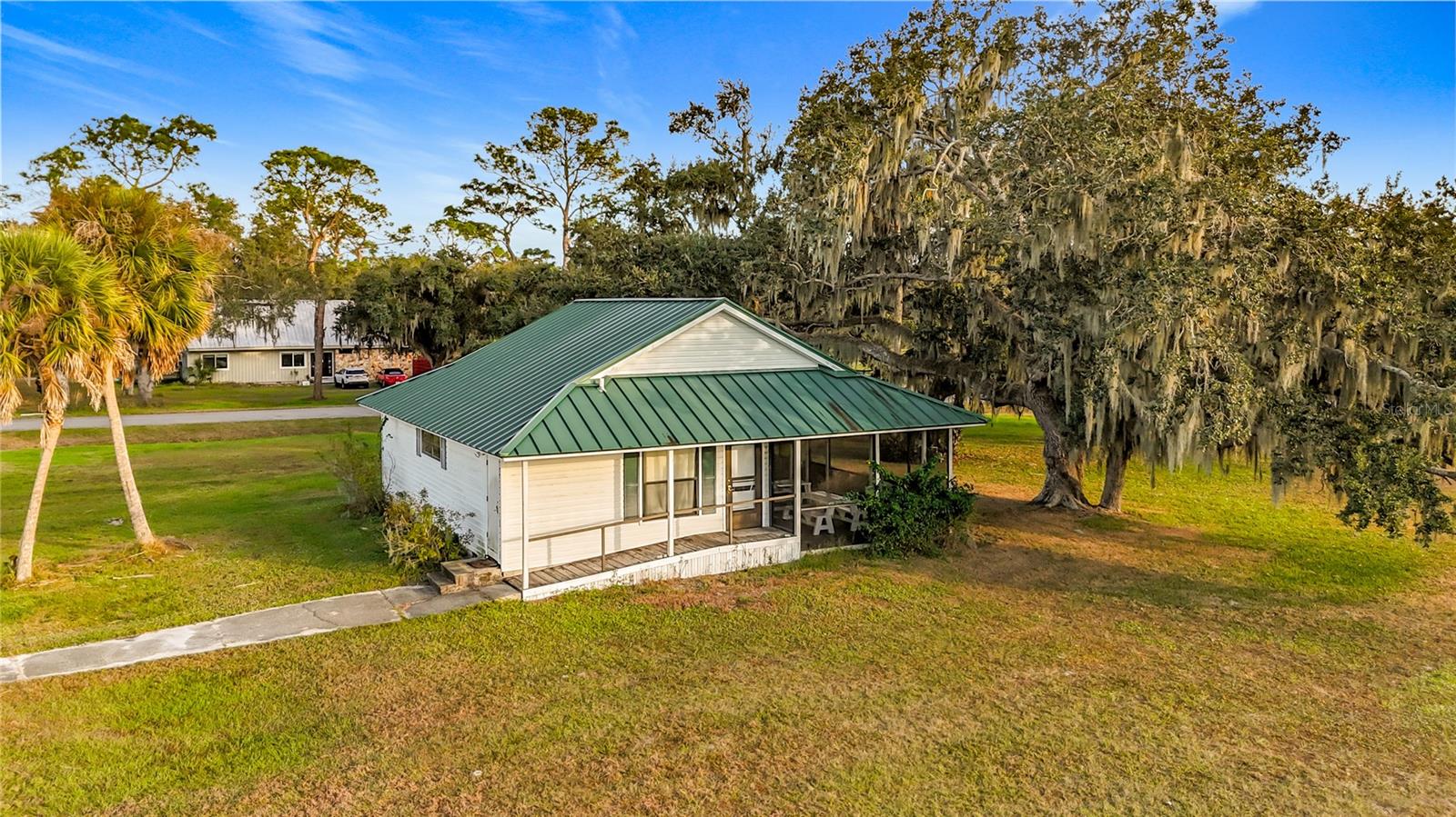 Image 61 of 77 For 4353 Hidden River Road