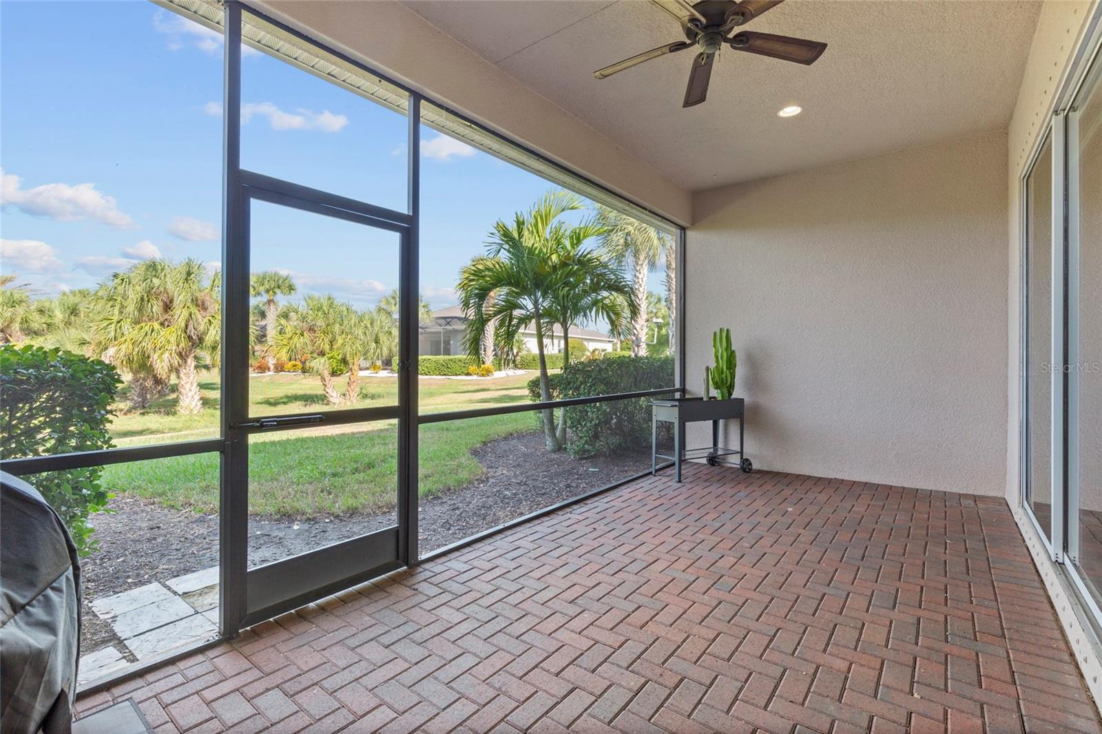 Image 14 of 51 For 942 Preservation Street