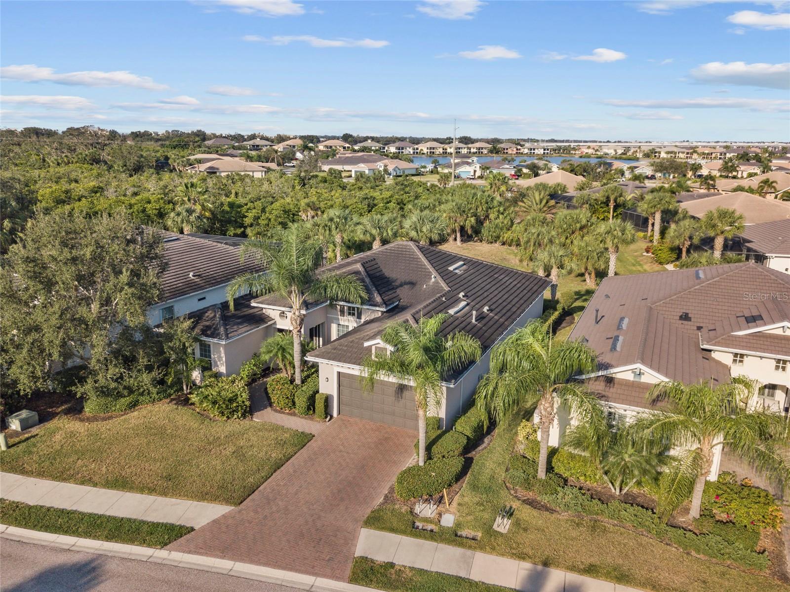 Image 2 of 51 For 942 Preservation Street